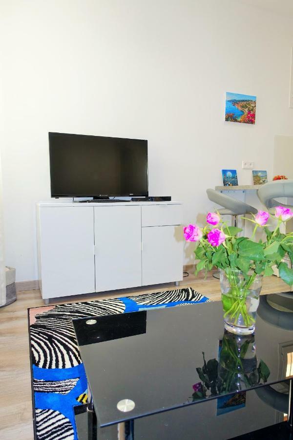 Center Barralis Apartment *