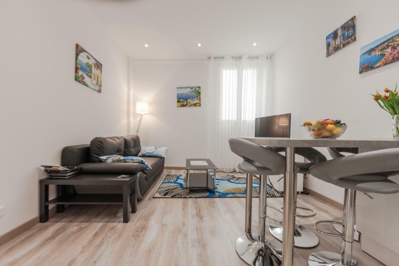 Apartment Center Barralis Nizza