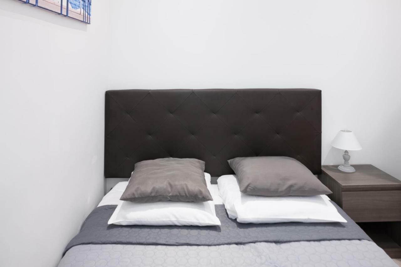Center Barralis Apartment *